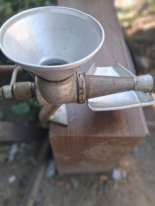 Соковижималка чугунна