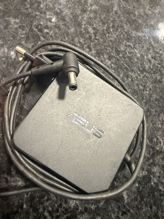 Carregador portátil Asus