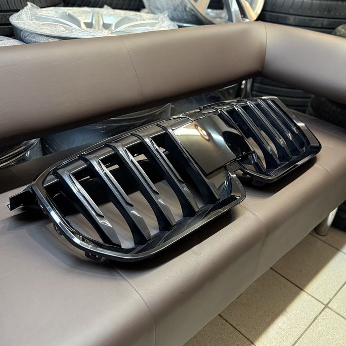 Решітка радіатора BMW X1 U11 5A0BB85-11 Original Shadow