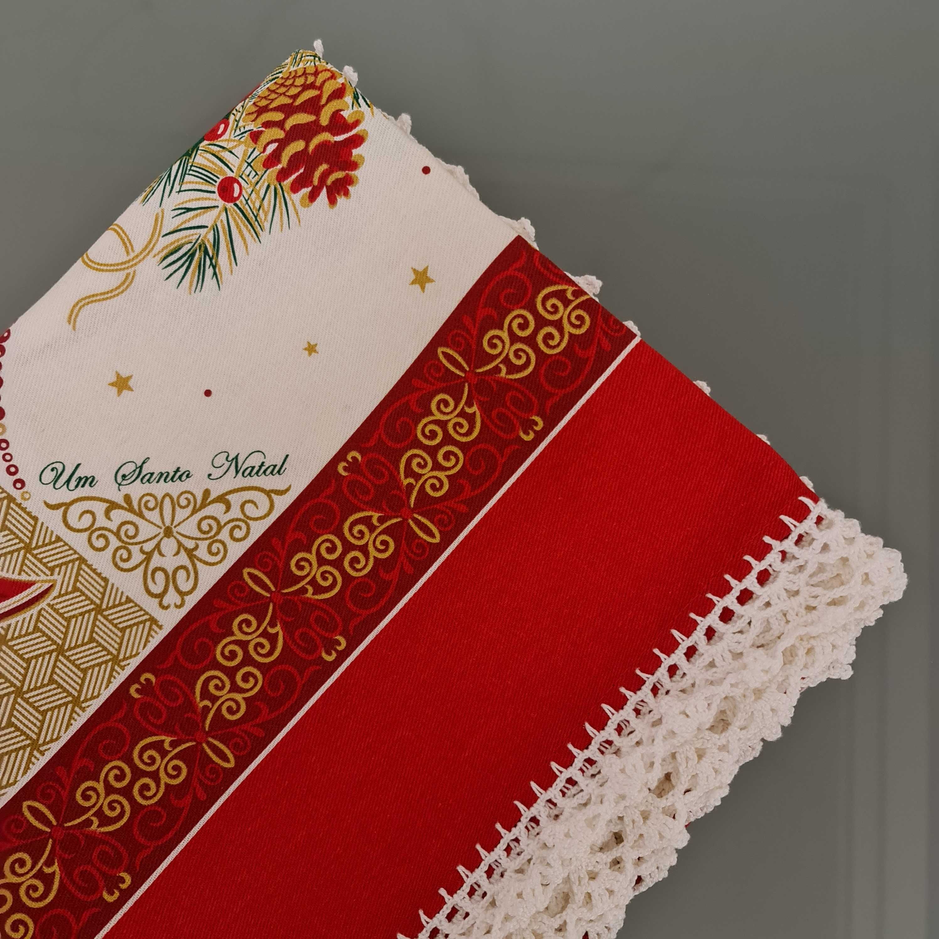 Toalha de Mesa de Natal 120cm com Bico em Crochet Foros de Vale de Figueira  • OLX Portugal