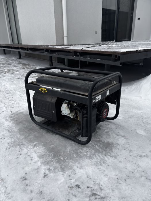 Бензиновий генератор DTS Power з AVR - ідеальний стан
