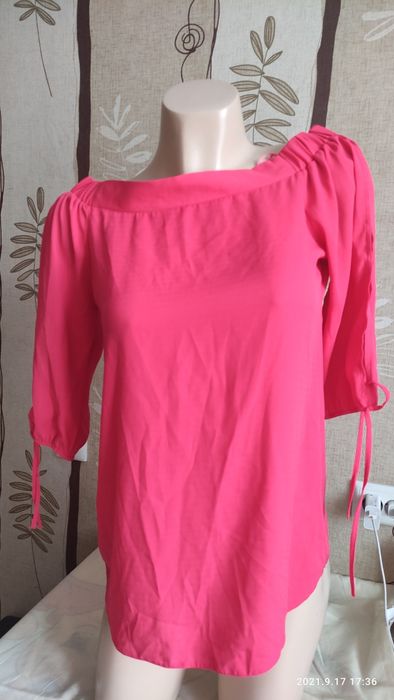 Фірмові дві блузки