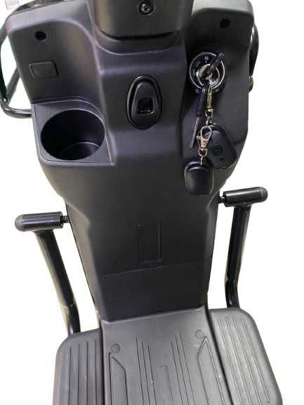 Электроскутер 1200W 72V 24Ah електромопед