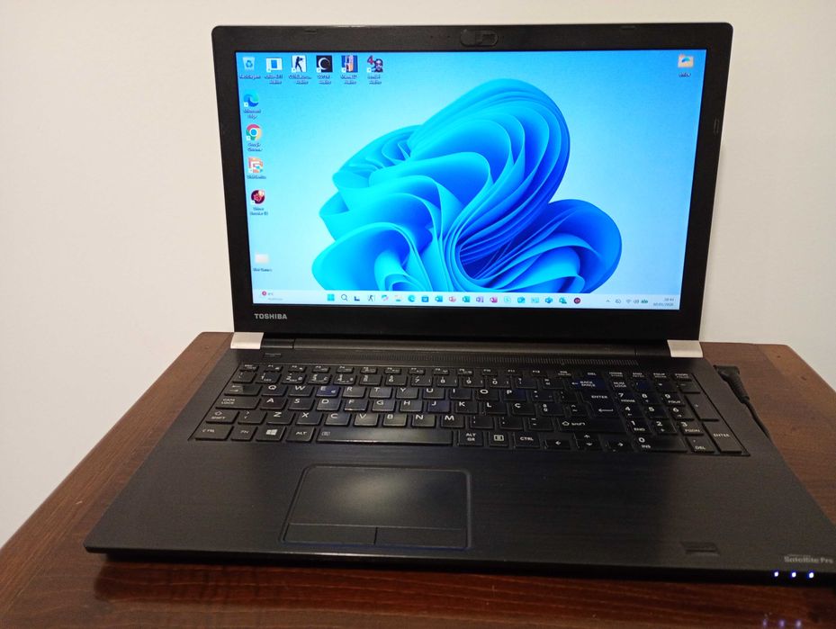 Vendo pc Toshiba Intel core i5 (rápido e pronto a usar)