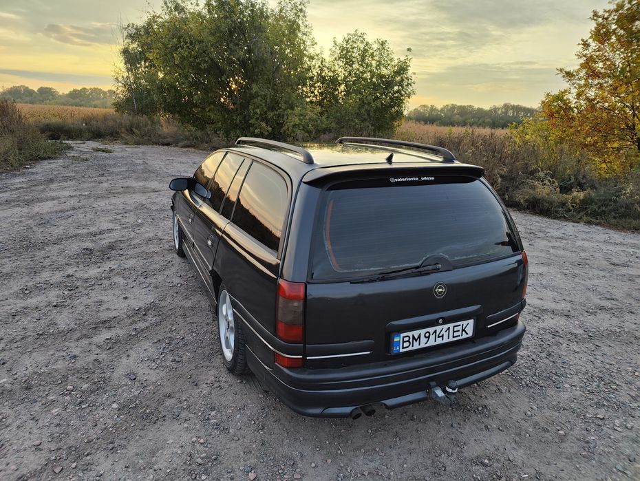 Опель омега В  (OPEL OMEGA)3,0