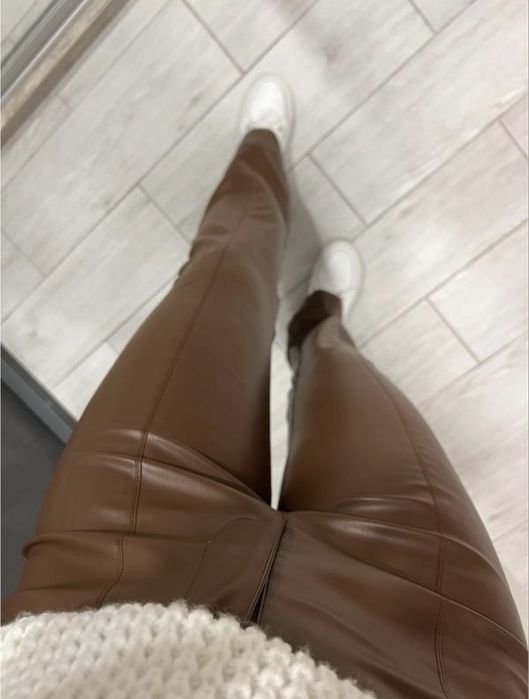 Штани із еко шкіри zara / massimo dutti s