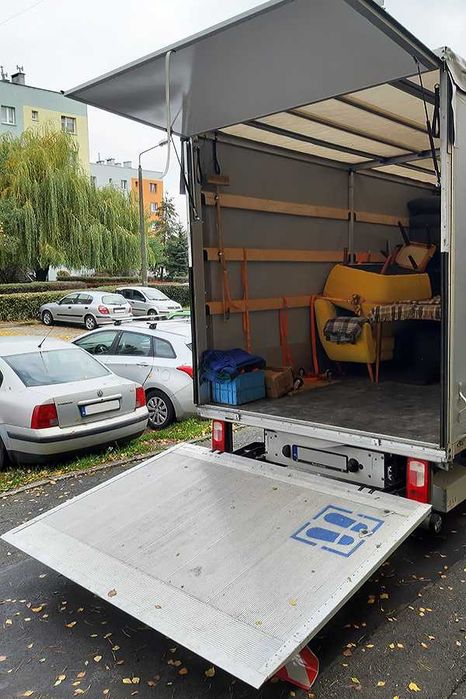 Transport AGD Przeprowadzki Utylizacja Sam. z windą załadowczą.