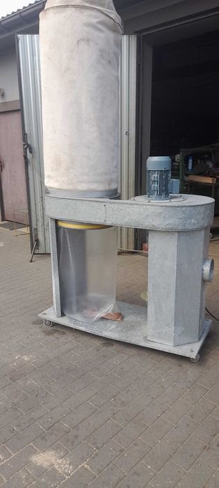 Odciąg  trocin  BUSSER 2,2 KW.