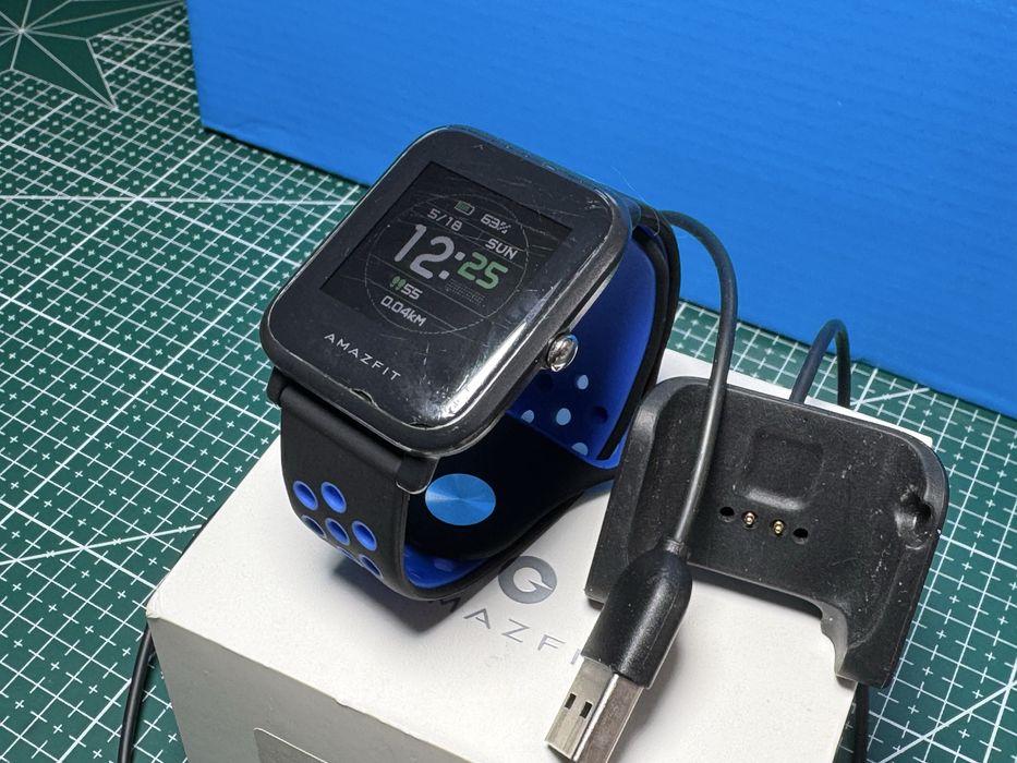Amazfit Bip смарт часы