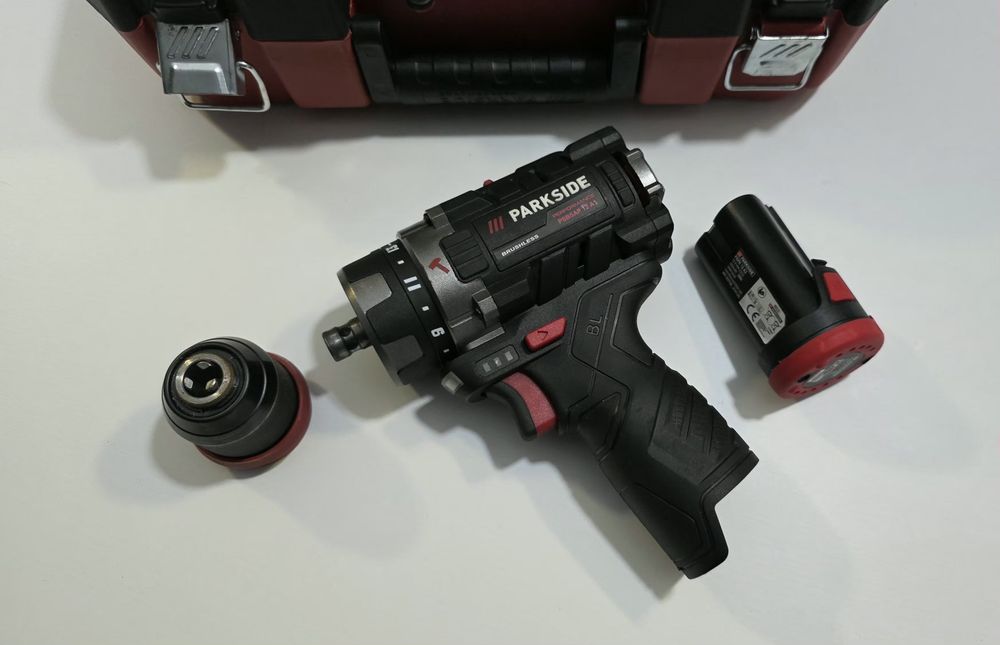 Aparafusadora Parkside Performance