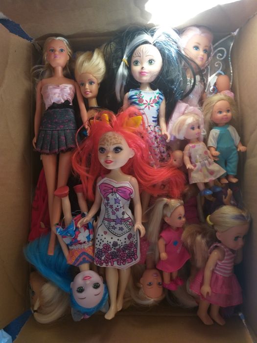 Zestaw lalek barbie i nie tylko