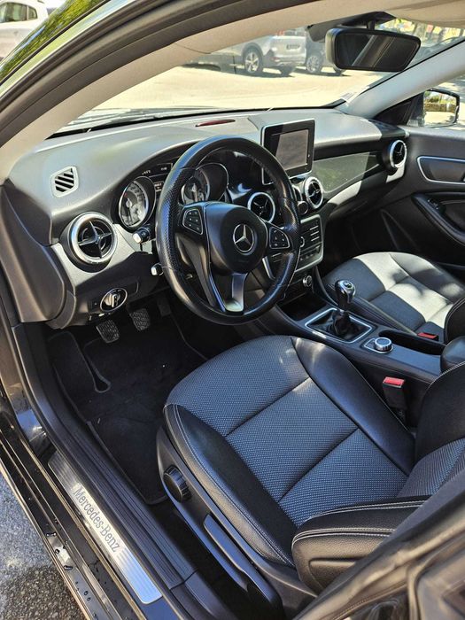Mercedes-Benz CLA 180 d Sedan - 2015