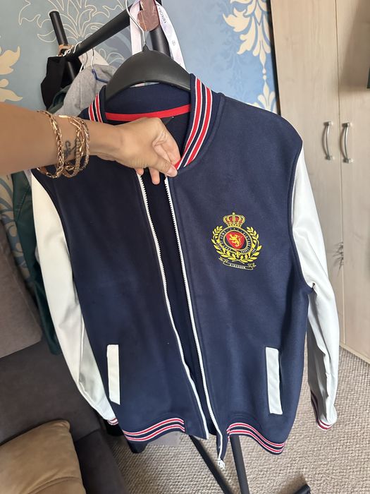 Продам женский бомбер