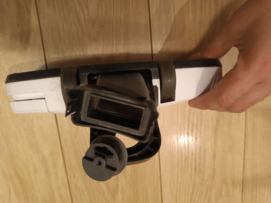 // Odkurzacz pionowy Electrolux ErgoRapido - turboszczotka