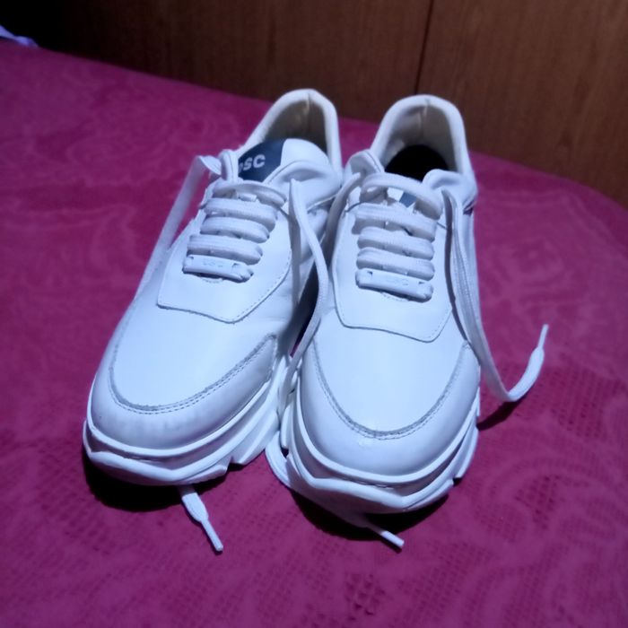 Sapatilhas de desporto se