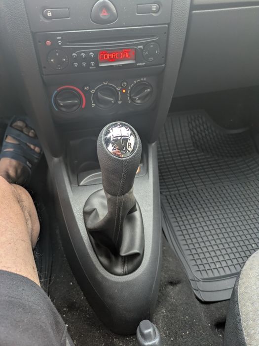 Clio 2 Storia Comercial 1.5 dci