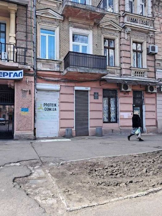 Сдам под торговлю, кафе, магазин, офис 15 кв м Нежинская Торговая