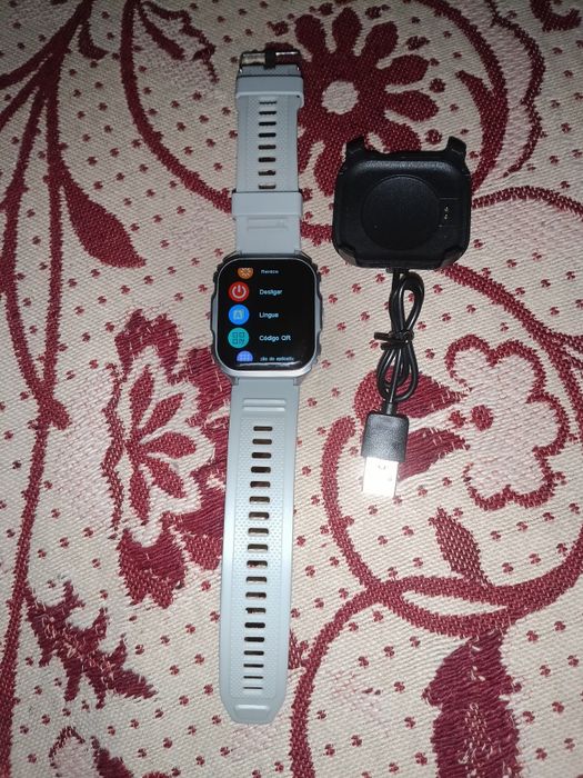 20€ relógio atende e faz chamadas mensagens e ect novo