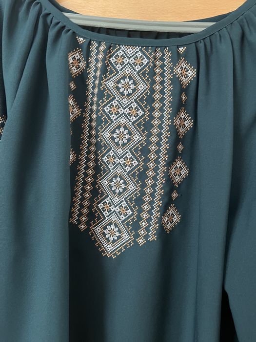 Вишиванка темно зелена