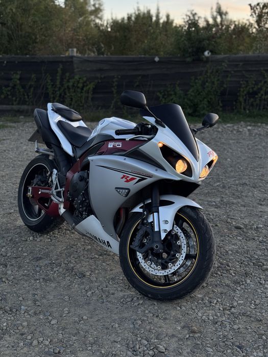 Yamaha R1 2010 Cross Planei4
