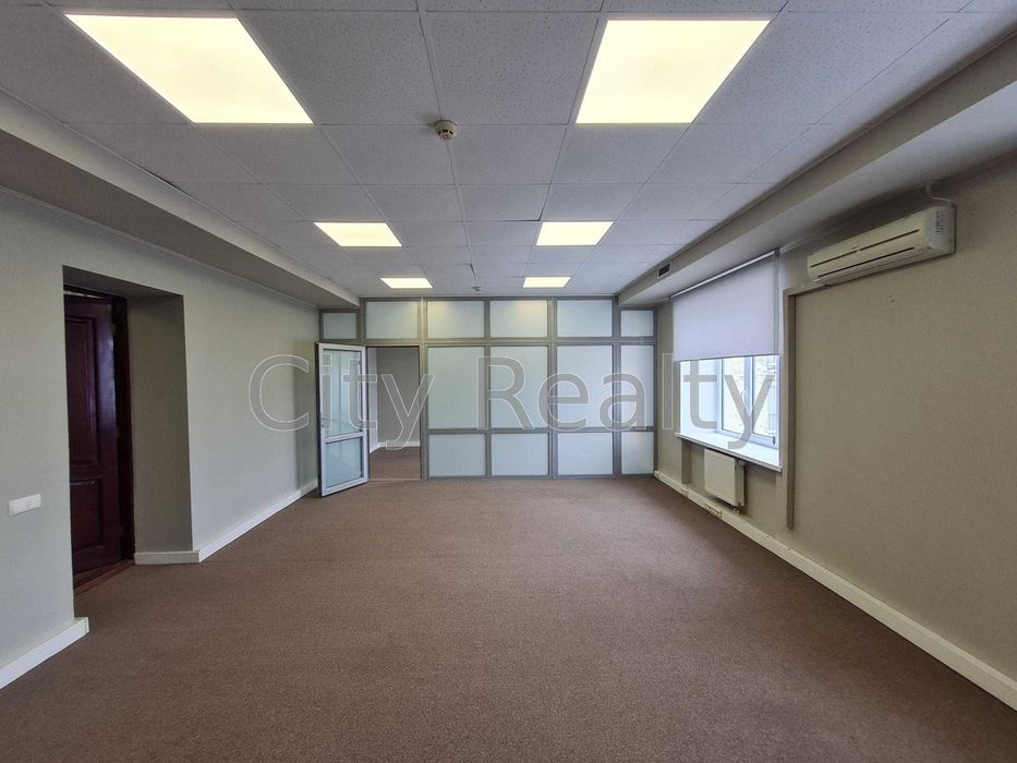 Офіс 327 м.кв. Вул. Ігорівська 12Б Поділ метро Поштова Площа Без%