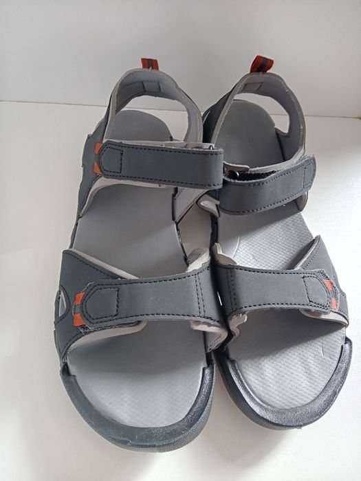Nowe sandały trekingowe Quechua rozm 40.