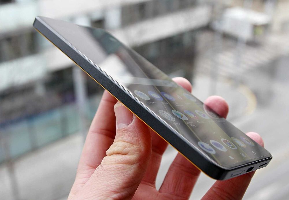 Xiaomi POCO X6 Pro 5G (256GB / 8GB RAM) Amarelo