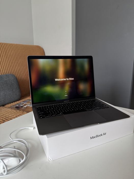 Macbock Air M1 / 8GB RAM - jak nowy!