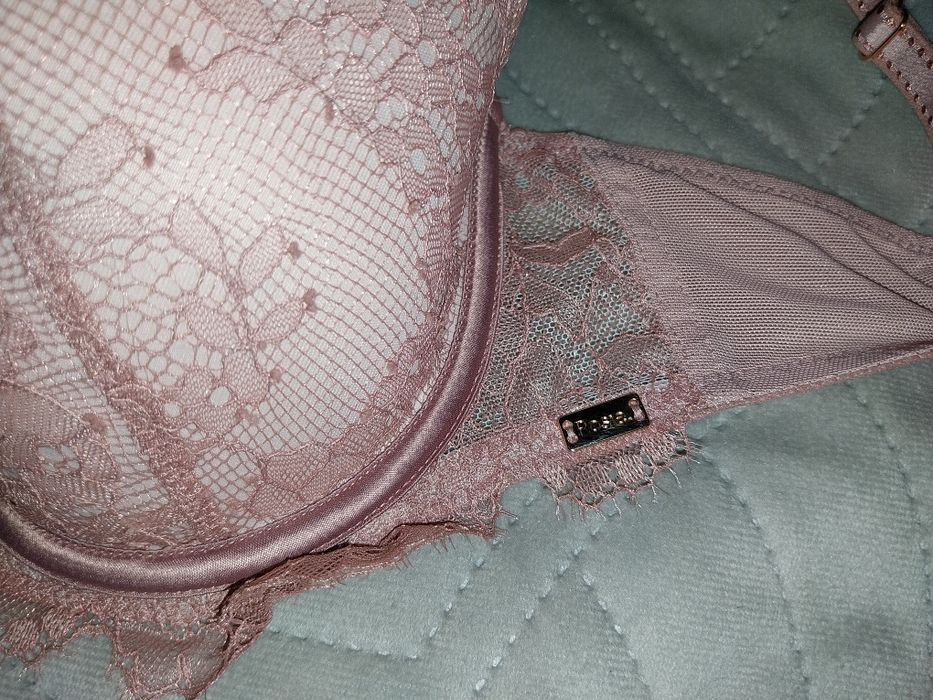 M&S Rosie piękny modelujący stanik biustonosz 70C Nowy