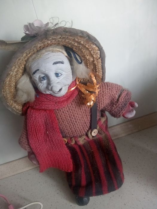 Stara lalka figurka