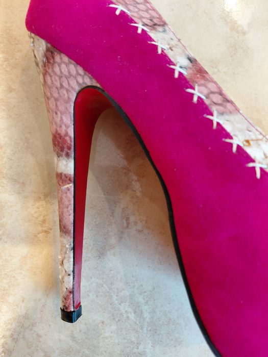 Szpilki damskie na koturnie marki Bebo, rozmiar 38