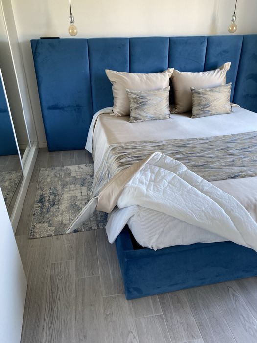 Cama de casal estofada