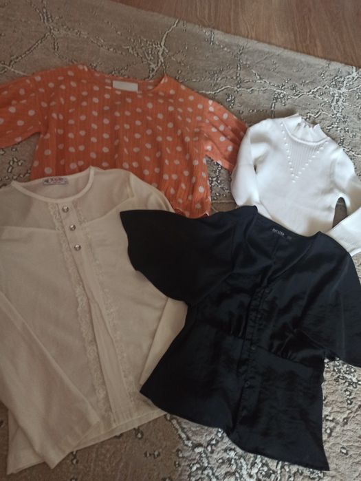 Продам великий пакет одягу для дівчинки 10-12 р, юбки, блузи,, штани