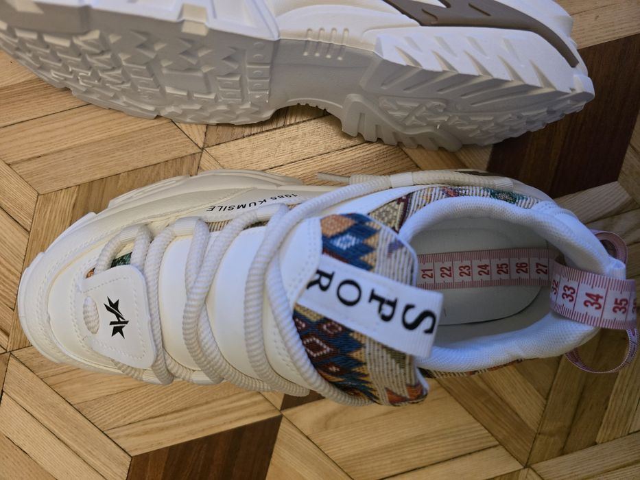 Białe sneakersy Rozmiar 42