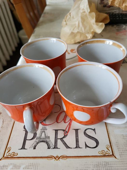 Набор чашок 4 од.