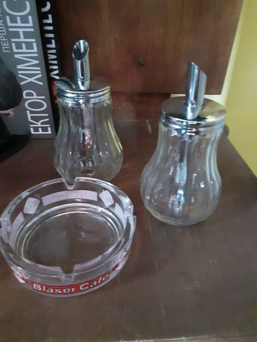 Обмін або Продам пепельничку за 50 грн та цукерницю за 50 грн