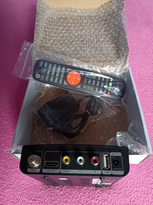 Dekoder satelitarny GTMedia V7 s2x Full HD 1080P.