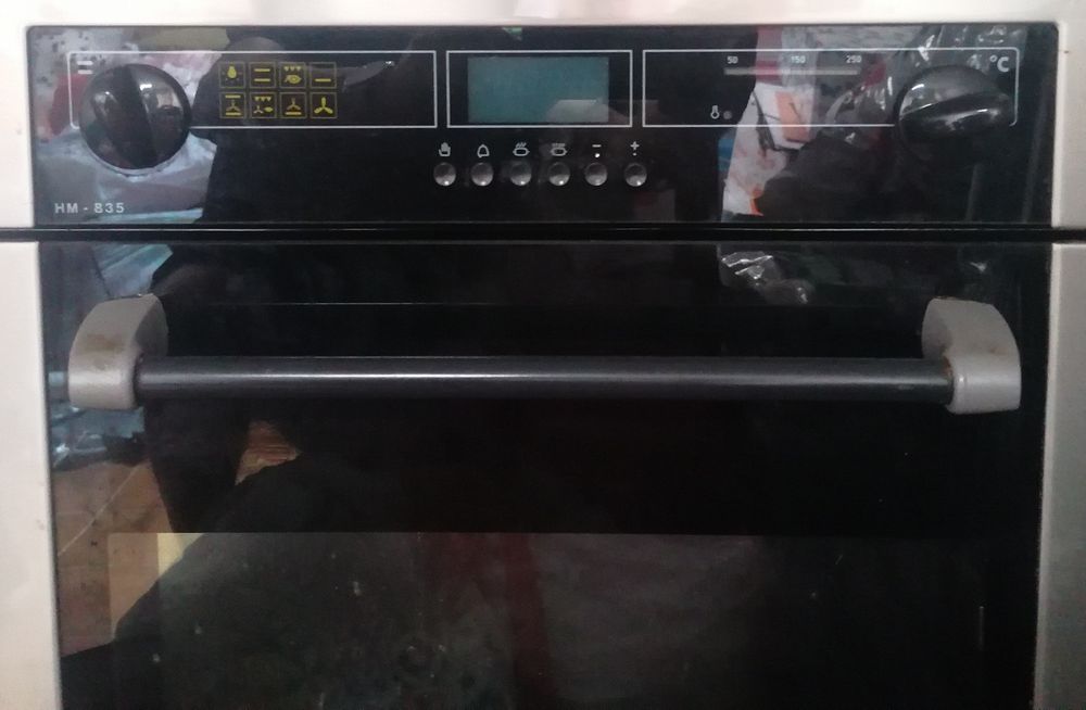 Forno TEKA, modelo HM 835