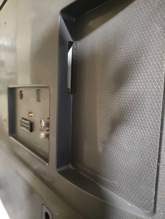 Продам полностью рабочий телевизор LG 43LH510V