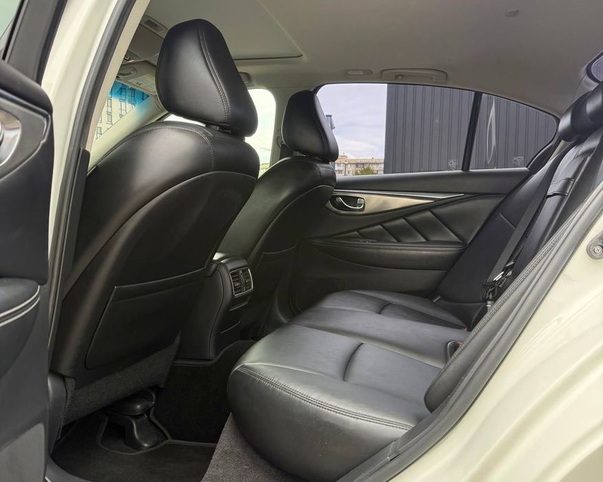 Infiniti Q50 AWD