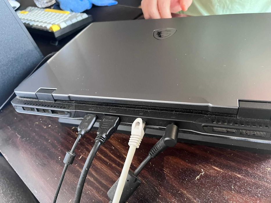 Portátil Gaming MSI Sword 16 (i7 14gen, 16gb ram, 512gb ssd)64740373020033124