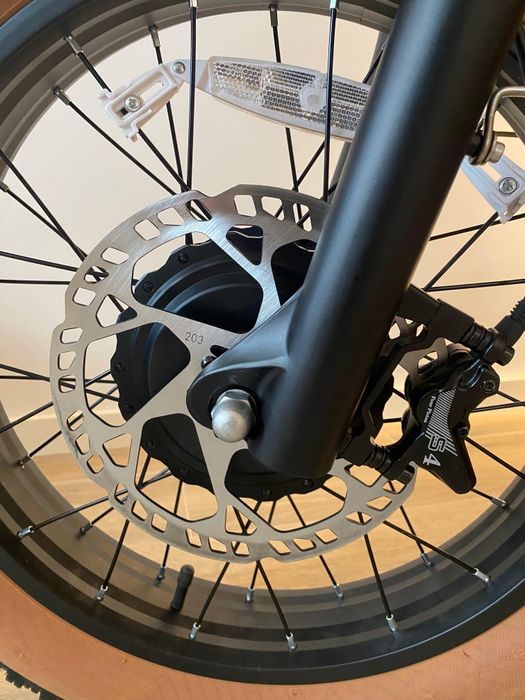 Bicicleta eletrica Samebike M20iii 2000w suspensao dupla, travoes hidraulicos 2 motores