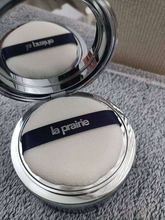 Puder 0 La prairie , podkład