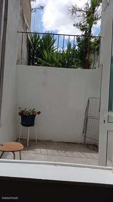 Apartamento com 2 quartos - localizado em Santa Apolónia Lisbon