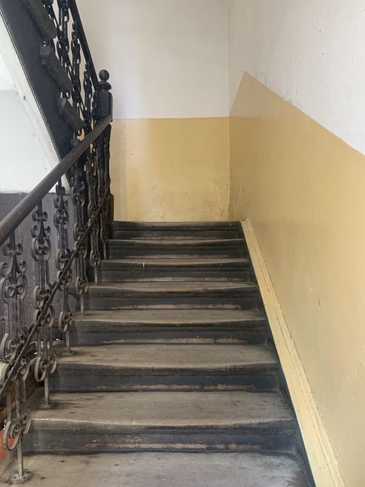 Продаж квартири 4кімнати вул Шептицьких ( універ)