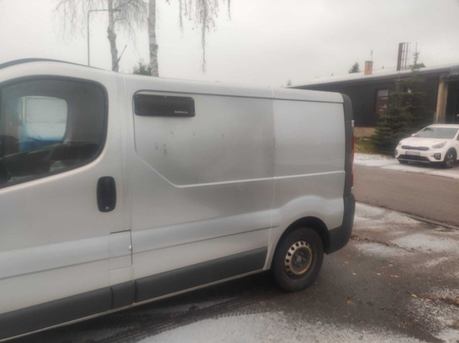 Renault Trafic drzwi przednie