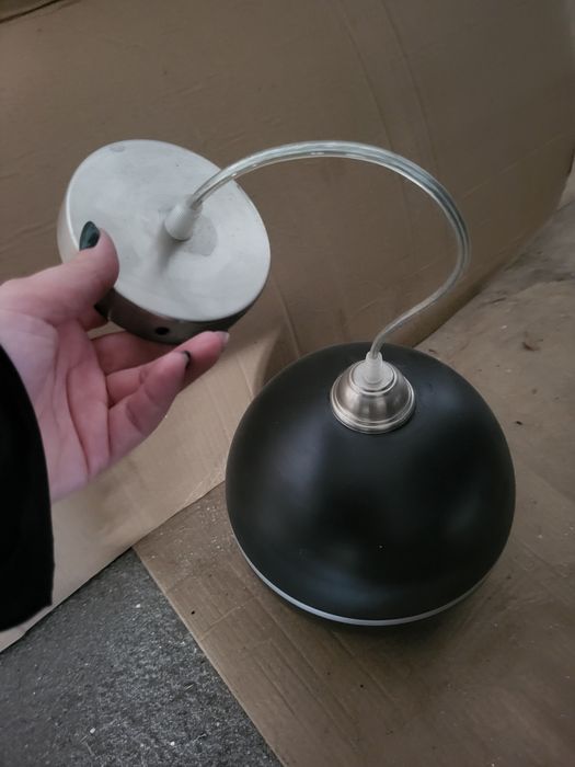 Vendo par de candeeiros preto mate com brilhante e prateado