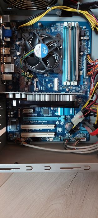 Komputer stacjonarny intel i5 3.2 8gb 1tb gt 630