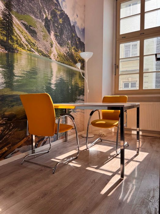 Tytuł: Hot desk w centrum Wrocławia – dostęp 24/7