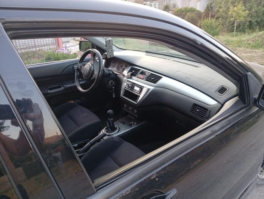 Продам автомобиль в идеальном состоянии  2007 года